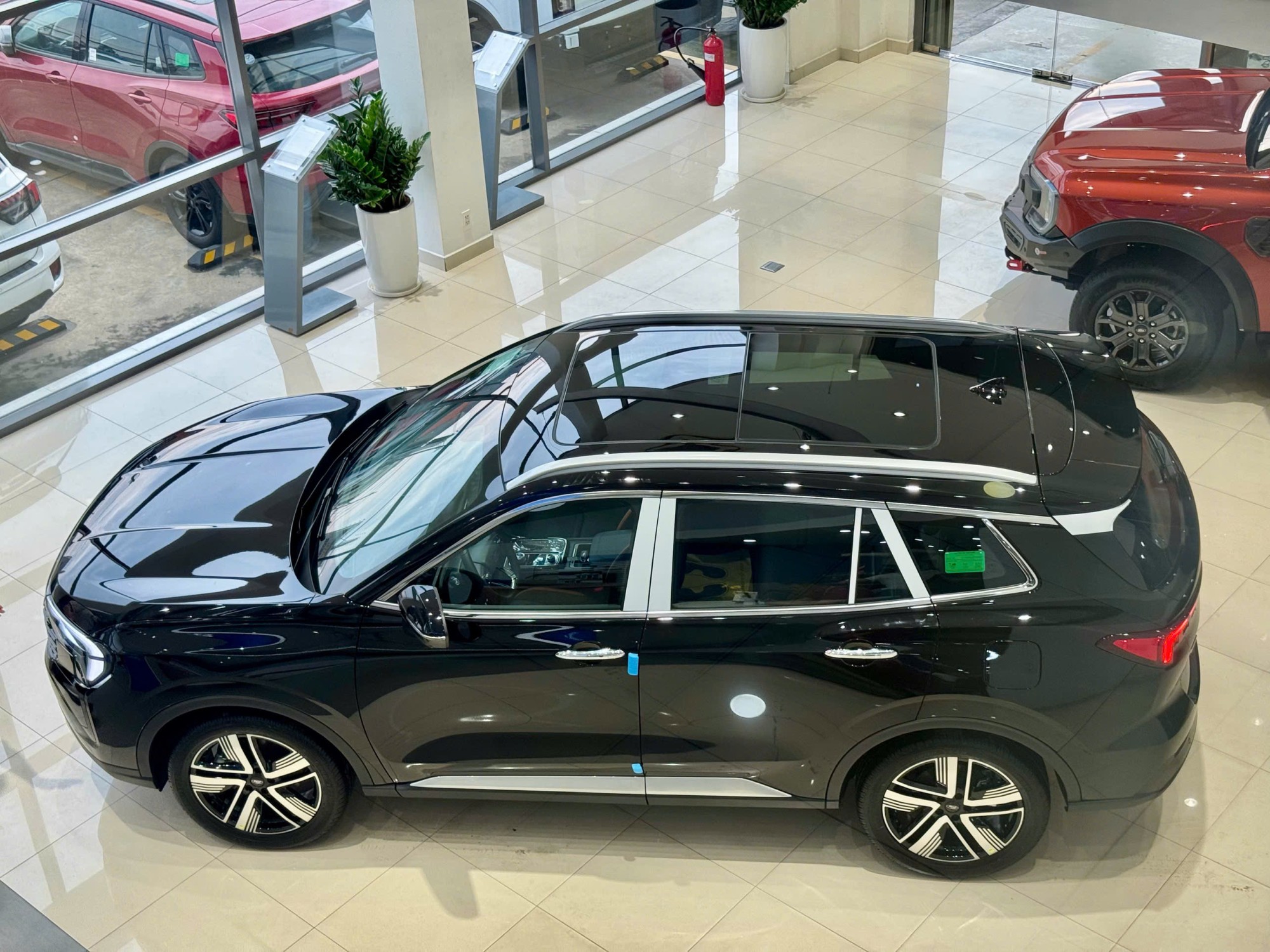 Trần xe ford territory titanum x